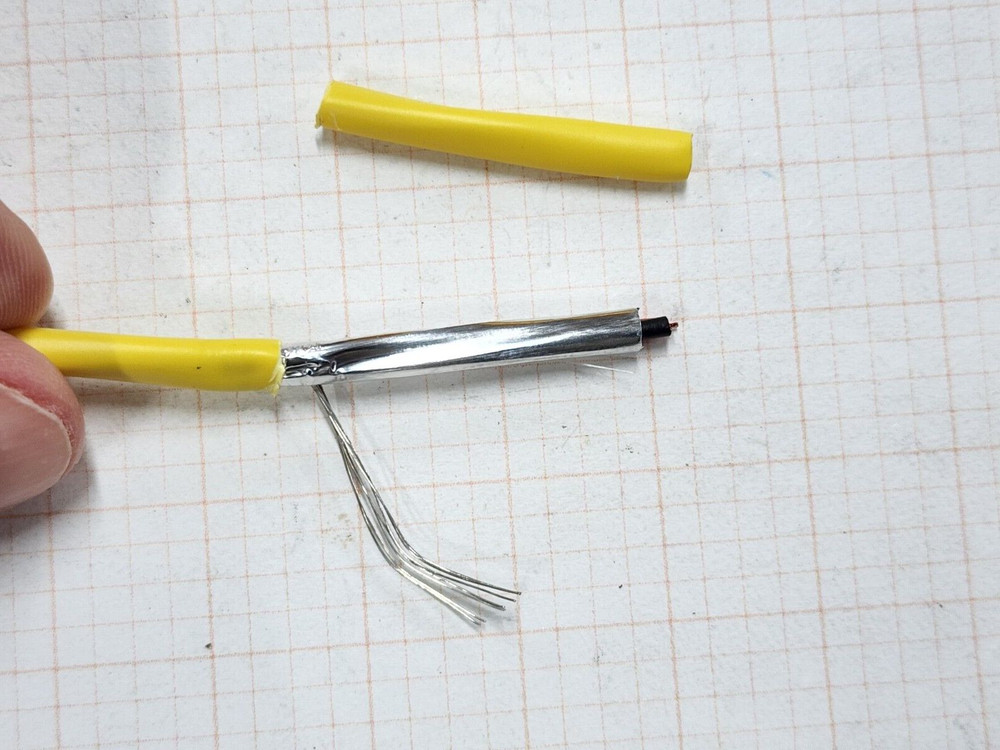 Belden Wire 6300FE 18/2C Shielded Media Control/Audio Cable Plenum Yellow /100ft