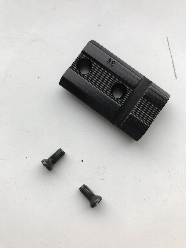 Weaver 47 48047 Gloss top mount base with screws