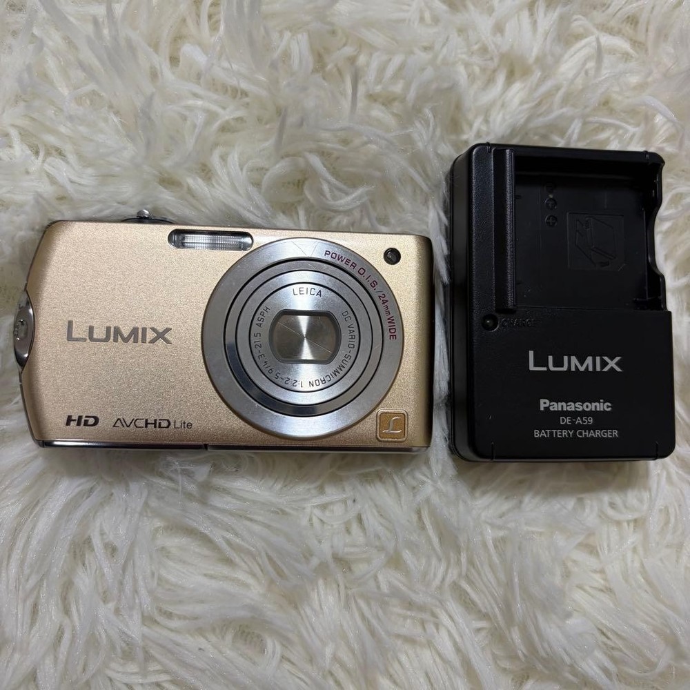 Panasonic DMC FX70 Compact Digital Camera Gold pre-owned condition