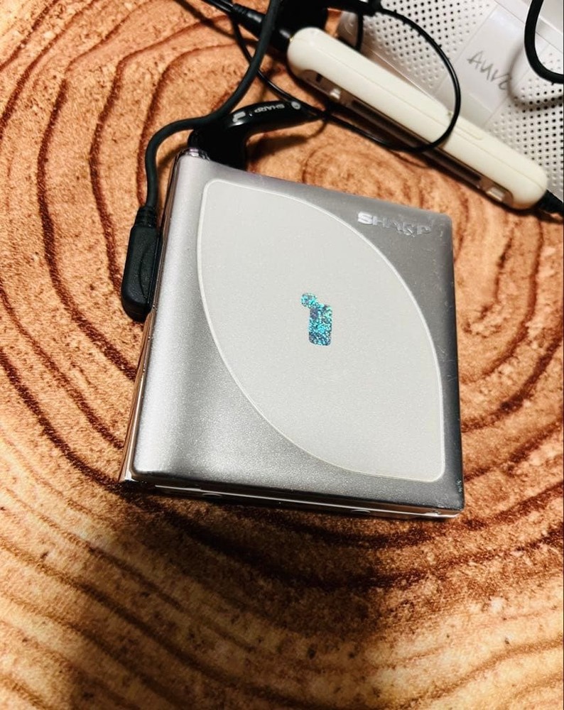 Sharp Md-Dp700-W Walkman Md Player