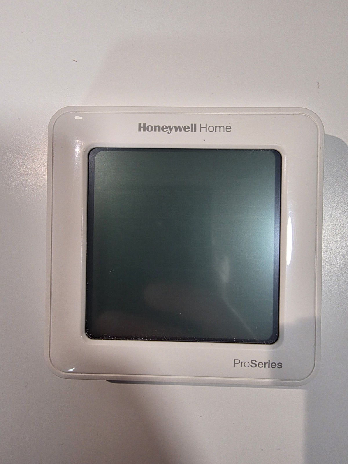 Honeywell T6 Pro Series Z-Wave Programmable Thermostat - White (TH6320ZW2003)