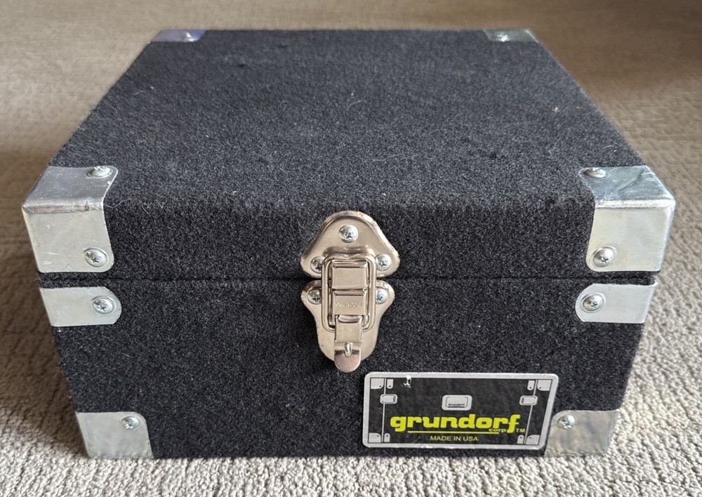 Grundorf CD Case DCV-112/BK Four Rows 2 Rows Compact Excellent Condition
