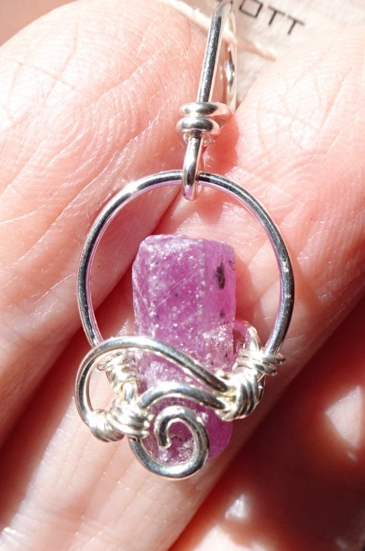 Ruby Crystal Pendant - Maya Canyon - Sterling Silver j3522