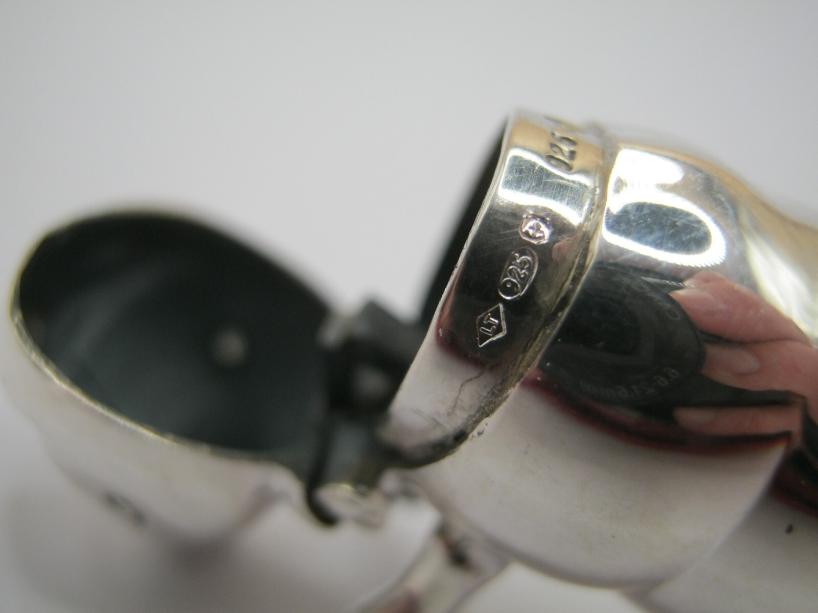 Unusual Sterling Silver Pig Vesta Case Match Safe With Real Diamond Eyes