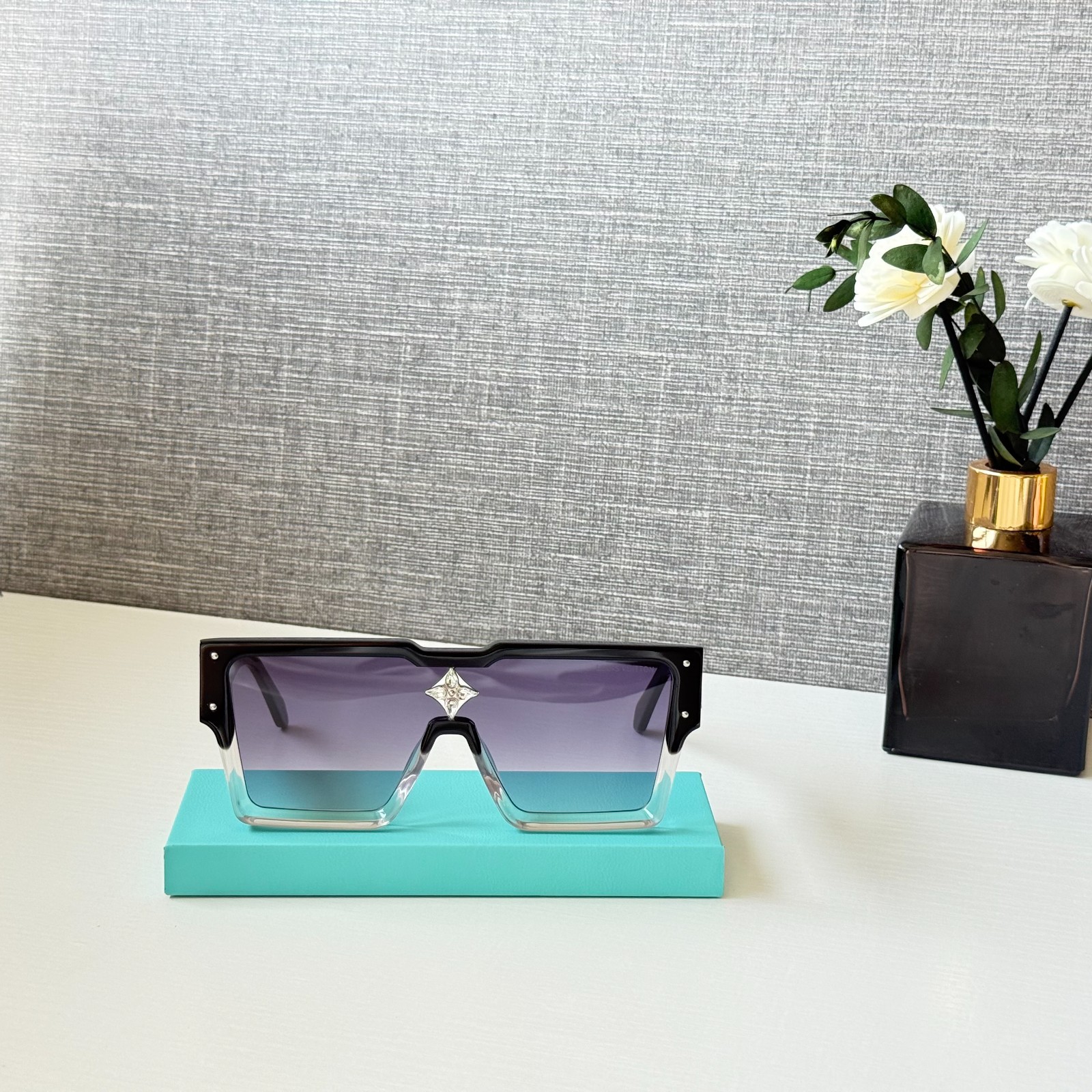 Louis Vuitton Z1736W Cyclone Sunglasses Black Swarovski Crystal