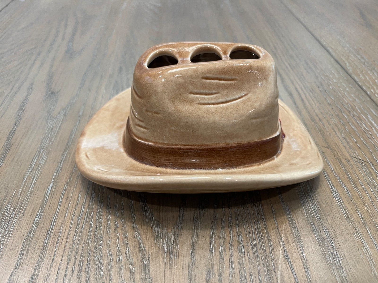 DONISA 1992 Vintage Cowboy Hat Toothbrush Holder Western Bathroom Accessorie