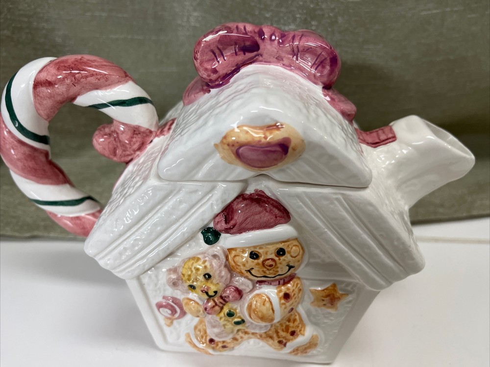 Ceramic Teddy Bear Christmas Themed Tea Pot