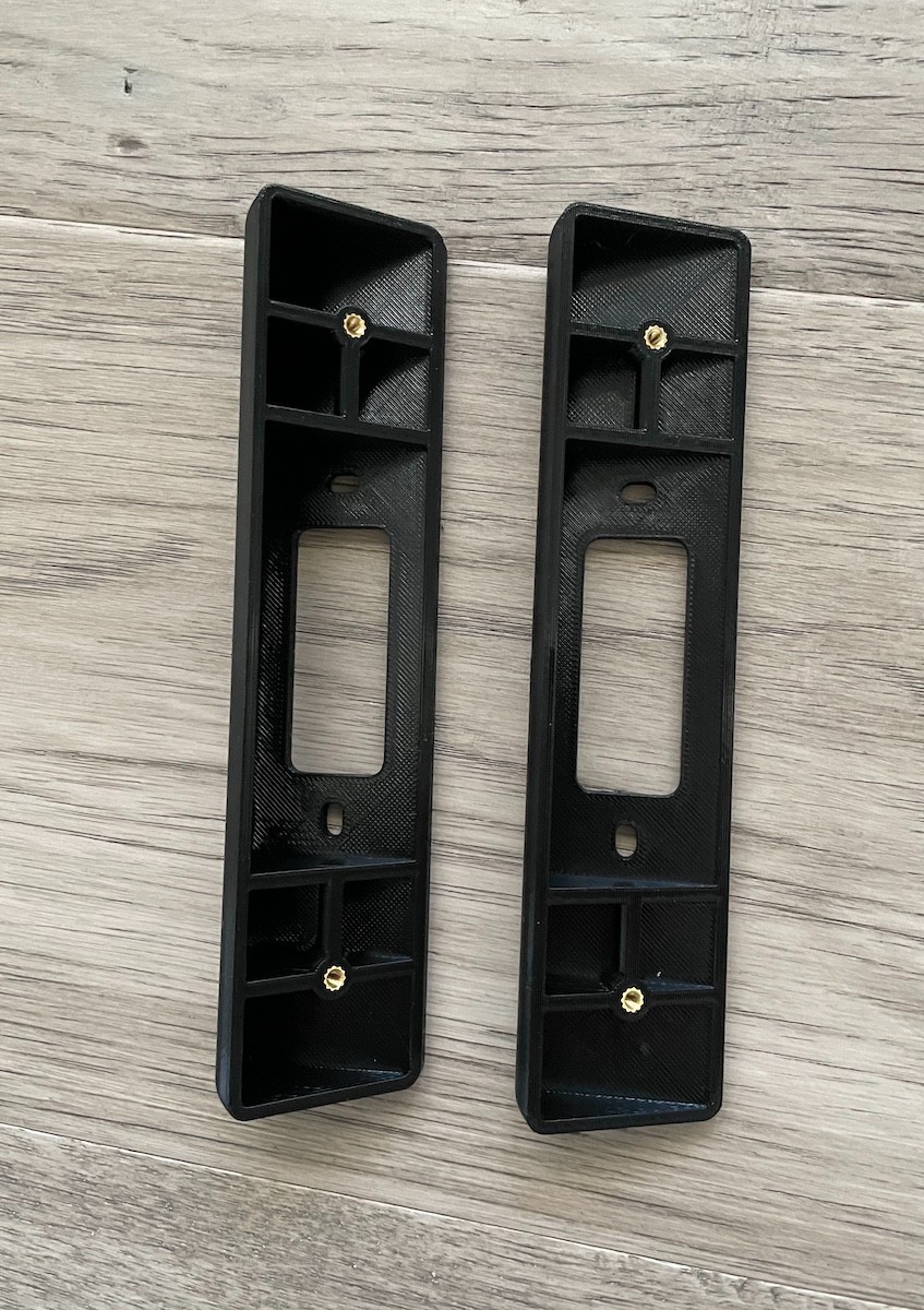 Ubiquiti UniFi Reader G6 Entry Corner Mounts (5º to 60º)