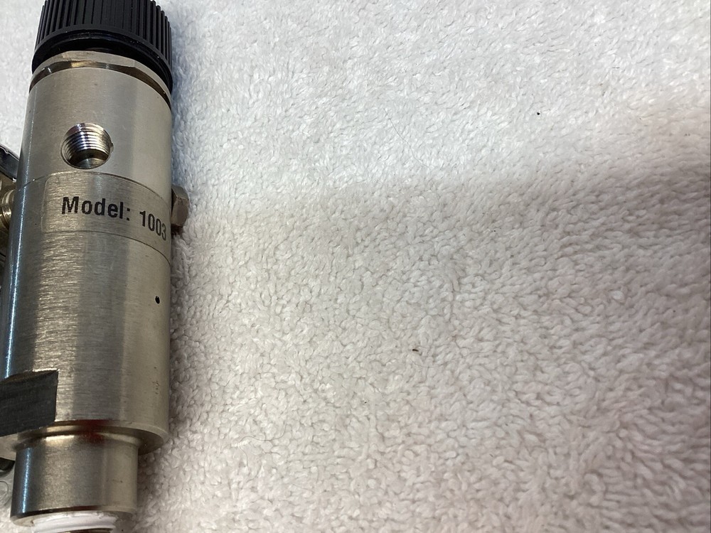 Air Liquide model 1003 regulator New *untested*