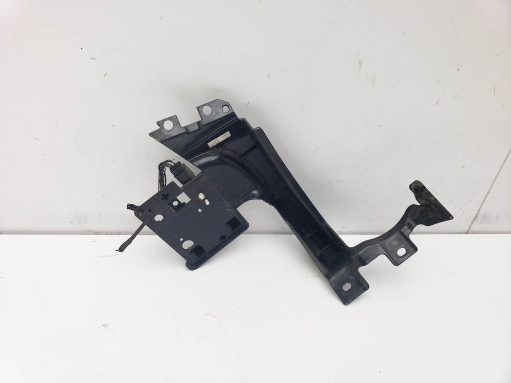 LAND ROVER EVOQUE L538 REAR BUMPER MOUNT BRACKET RIGHT SIDE WITH SENSOR 2015