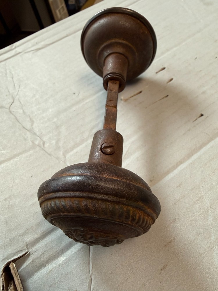 vintage door knob set Penn Yucca pattern