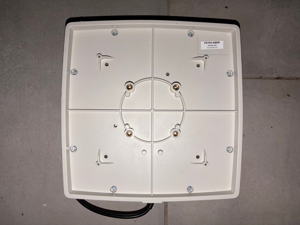 Poynting A-PATCH-0025 Unidirectional Circularly Polarized RFID Patch Antenna