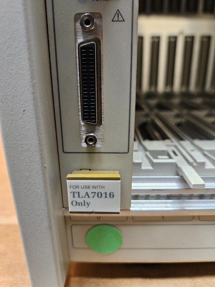 Tektronix TLA7016 Logic Analyzer Mainframe w/ TLA7016 Interface Module