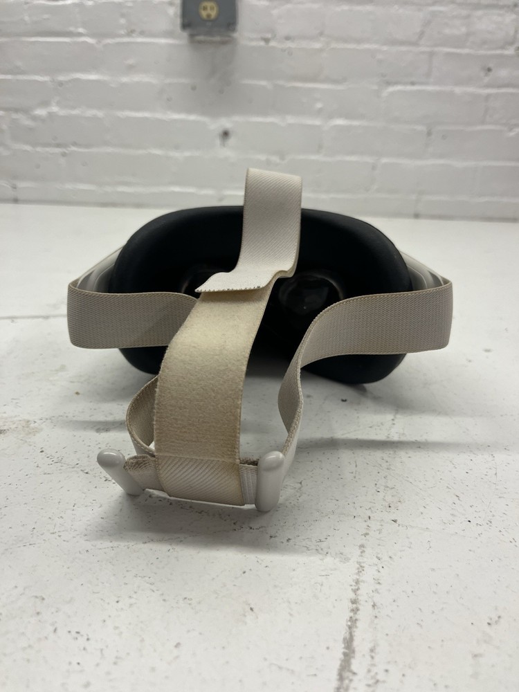 Oculus Meta Quest 2 Virtual Reality Headset Headset Only