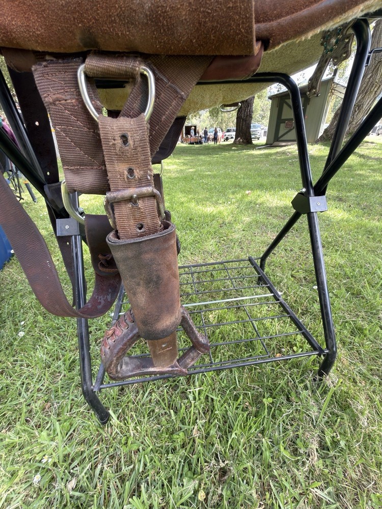 Bob Marshall Treeless Saddle 15 Inch Good Condition