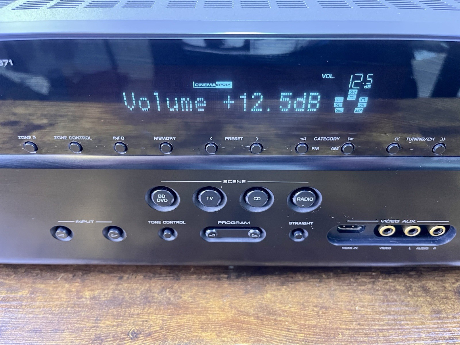 Yamaha RX V671 7.1 Channel 90 Watt/Channel AV Receiver HDMI Network Home Theater