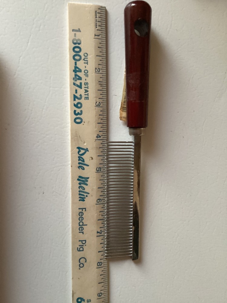 Warren Pet Products detangle comb