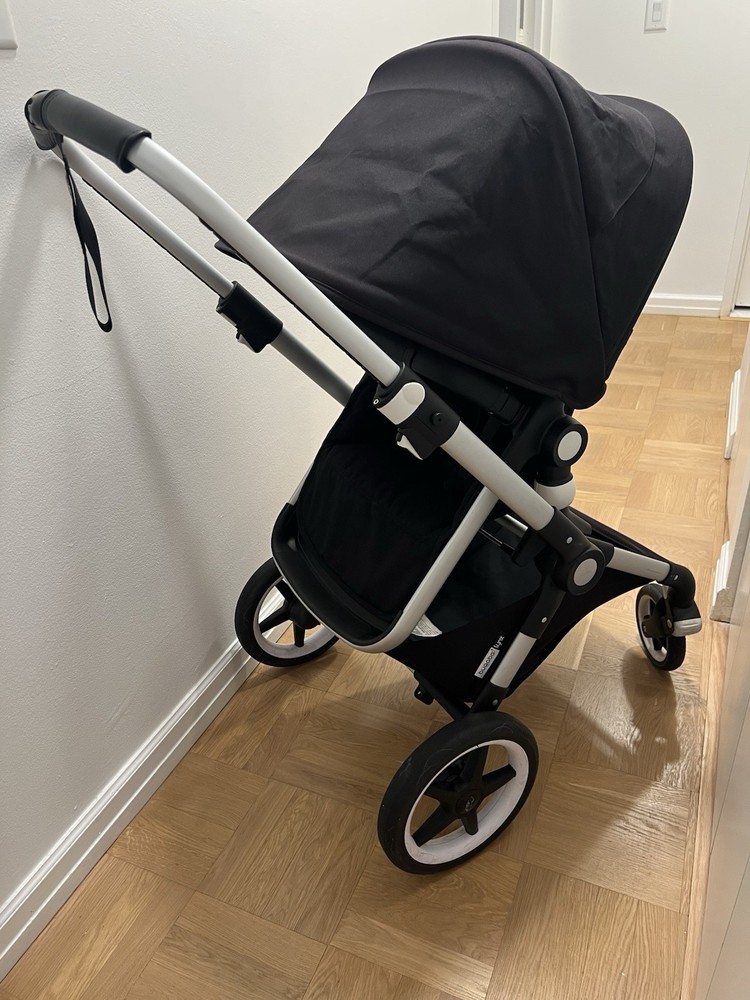 All Black Bugaboo Lynx - With Bassinet