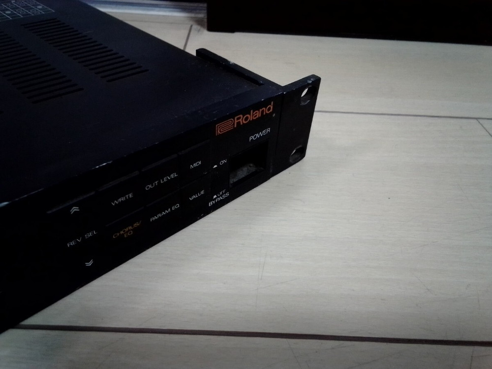 Roland DEP-5 Digital Effects Processor Rack Reverb Delay Chorus Tested