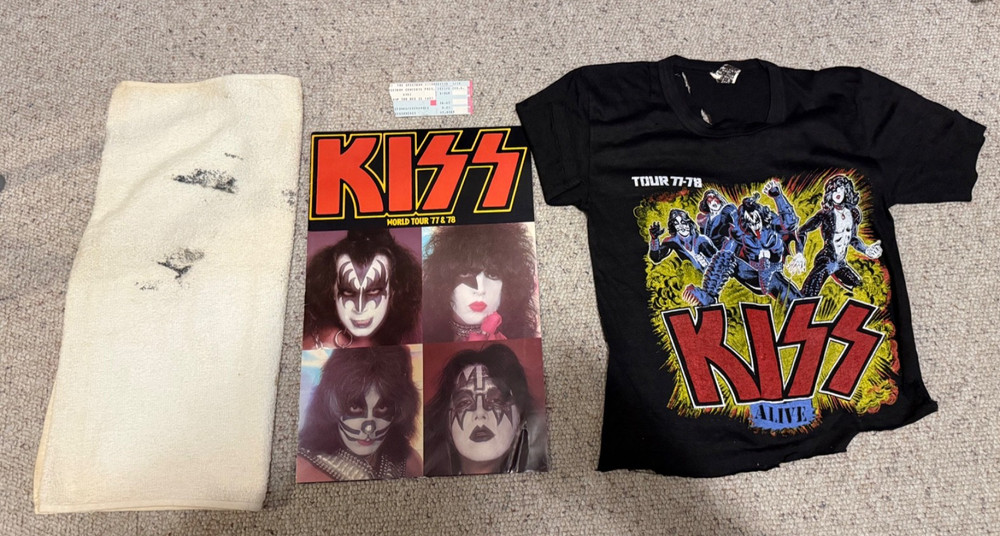 Kiss 1977 Tour book-Philadelphia concert package