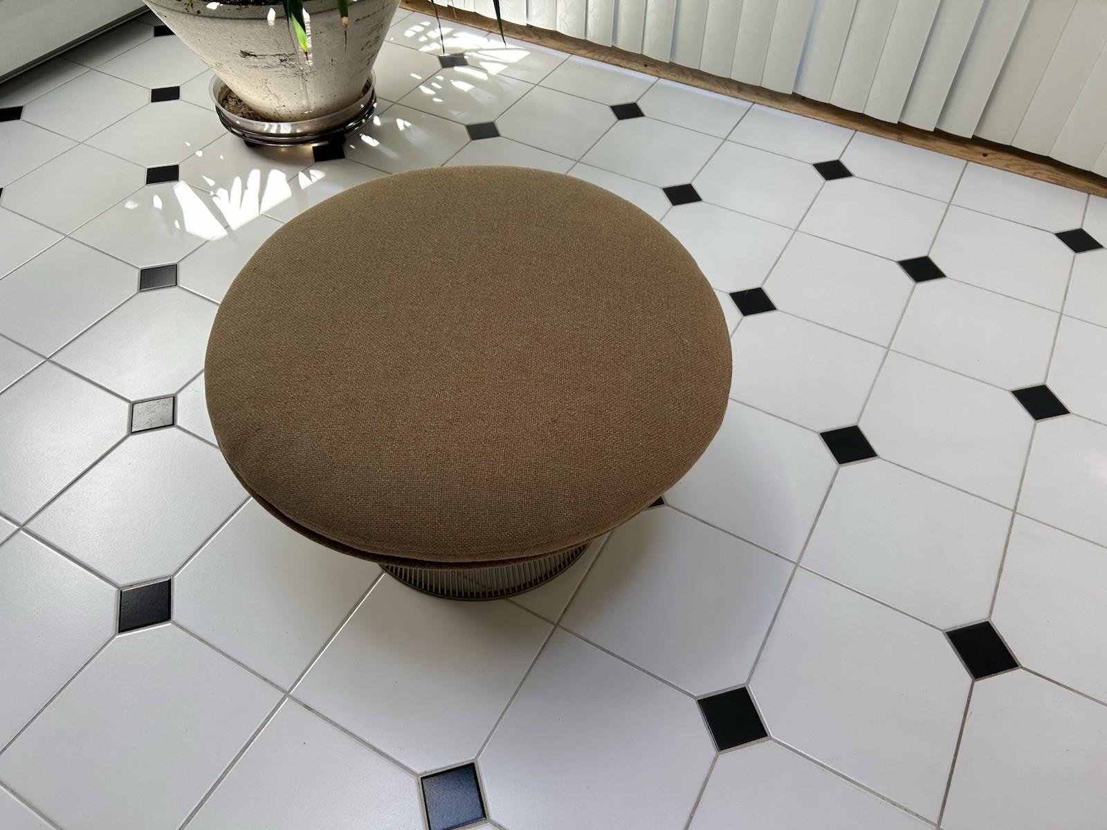 Warren Planter For Knoll Nickel Mushroom Ottoman