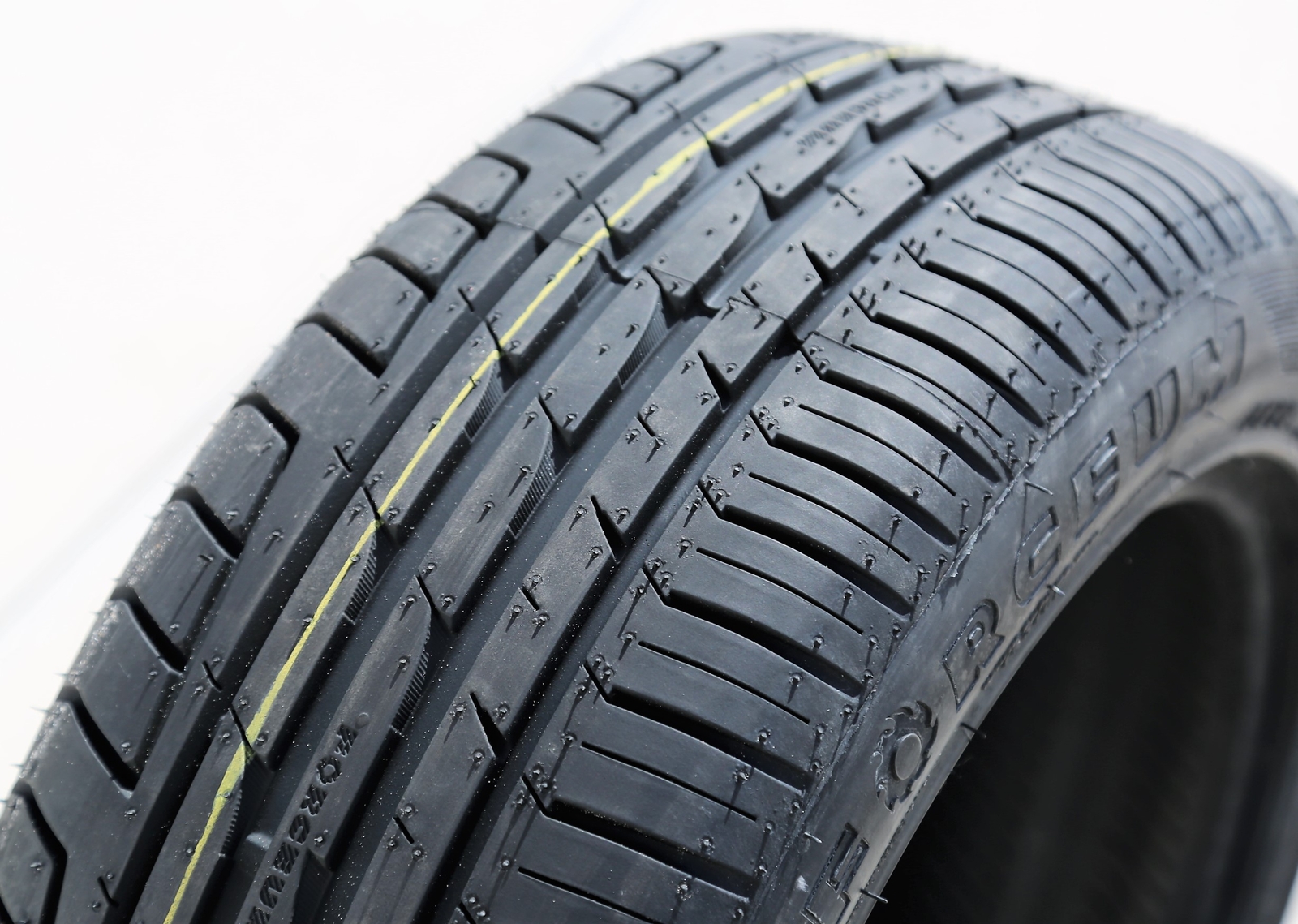 4 Tires Forceum Octa 235/55R19 105V XL A/S Performance