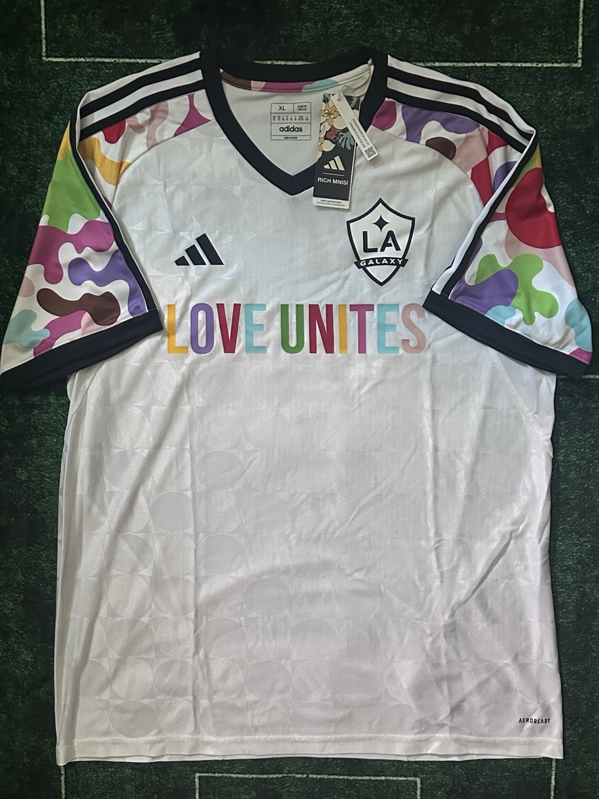 Los Angeles Galaxy Special Edition Love Unites Soccer Jersey Size XL