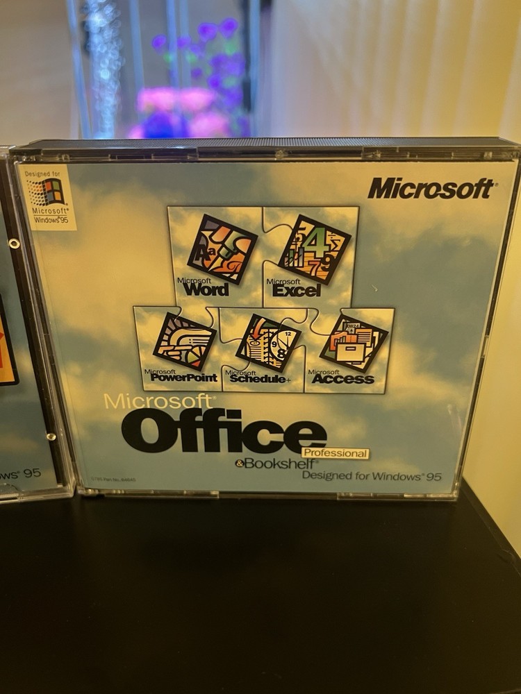 Microsoft Office Professional & Bookshelf Windows 95 & Publisher Complete W Keys