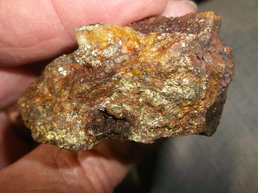 gold silver copper ore, 98 grams samples ,ore high grade .