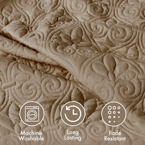 Quebec Split Corner Quilted Bedspread Classic King Khaki Fitted Bedspread