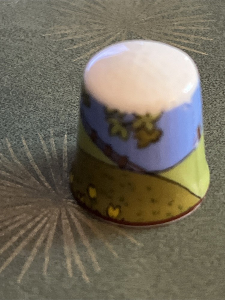 Reutter Germany Porcelain Thimble VTG