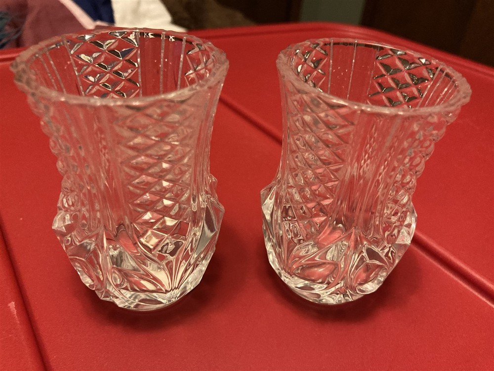 2 small violet vases, Cristal d'Arques Royale pattern