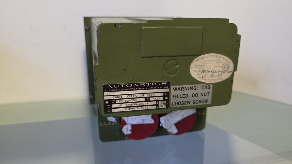 PANEL CELESTIAL DATA AUTONETICS - P/N: 65782-304 -