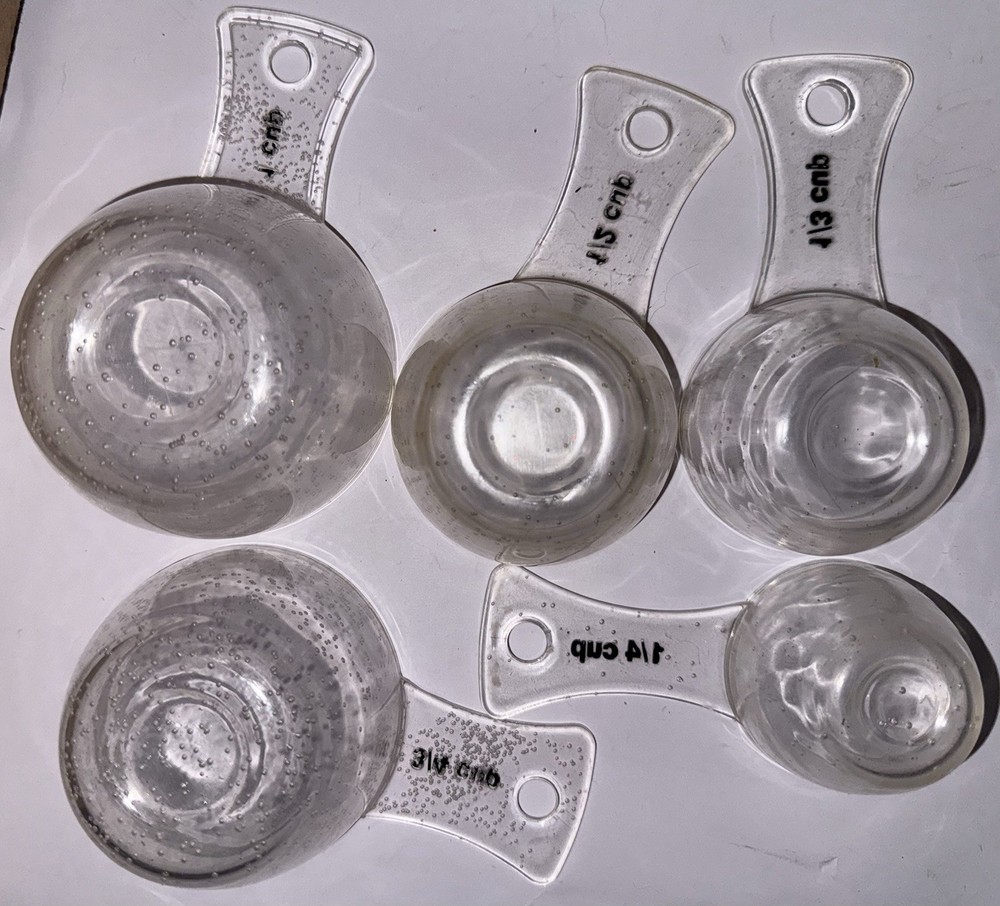 Plastic Measuring Cup Set With Bubble Deco