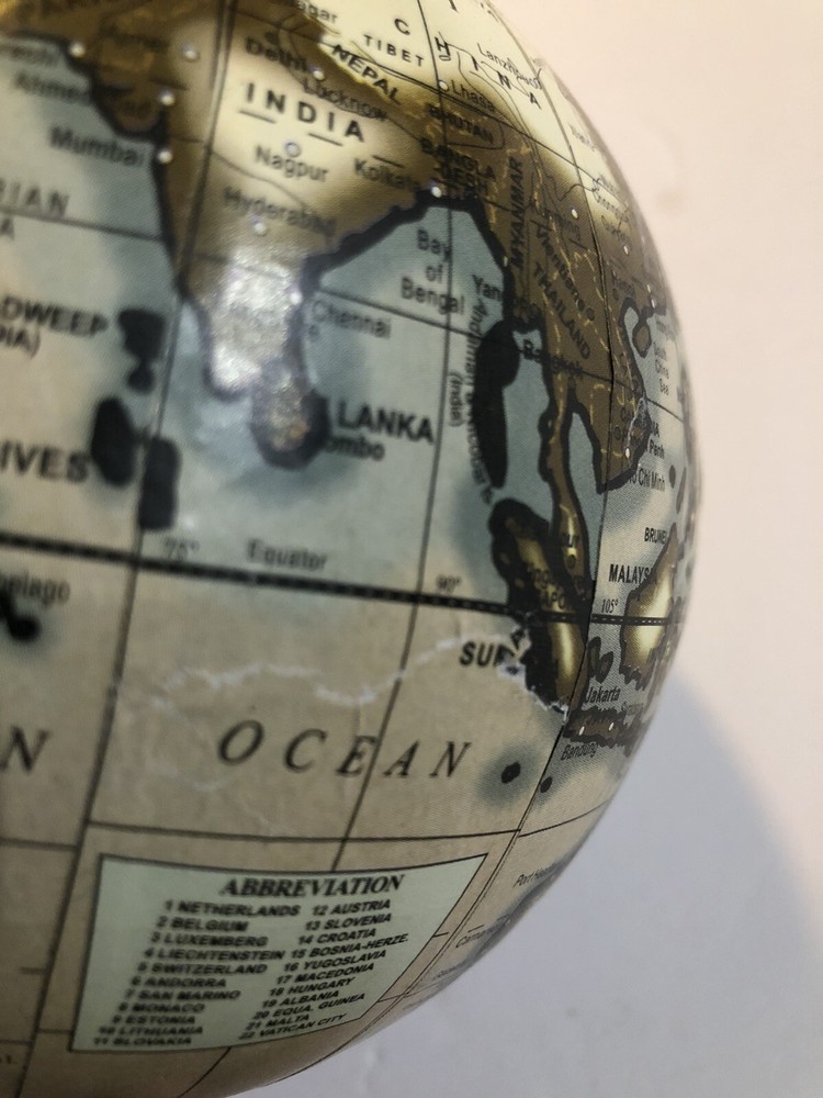 10” HIGH WORLD GLOBE ON TABLE STAND
