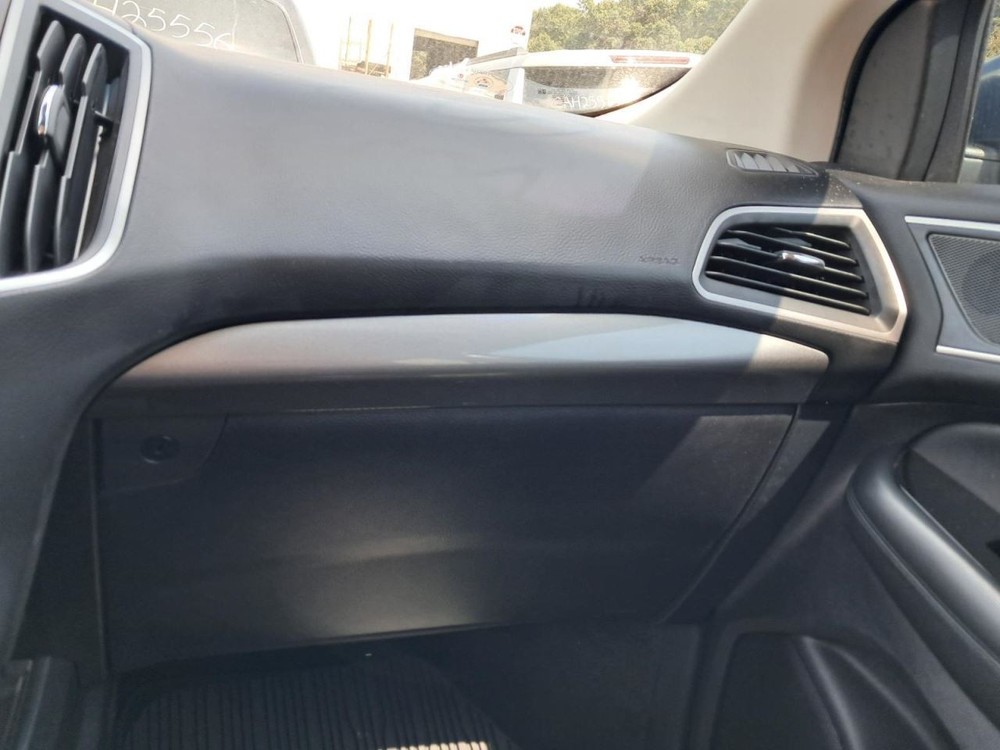 EDGE      2019 Glove Box 4779749