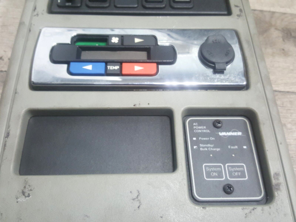 INTERNATIONAL PROSTAR SLEEPER CONTROL PANEL B5304822