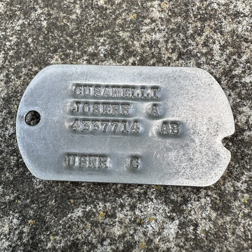 ORIGINAL WWII Post WW2 US Navy Reserve Single Dog Tag Military Uniform