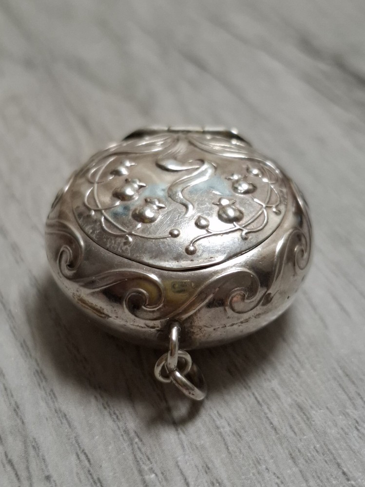 Vintage Silver Snuff Box Pendant