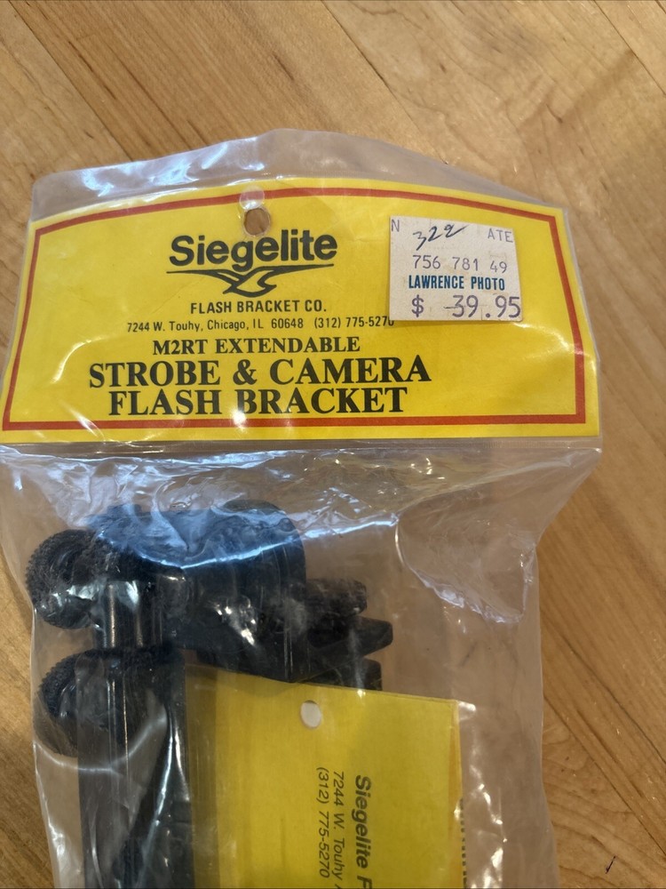 Siegelite Flash Eliminater & Light Balancing Camera Bracket