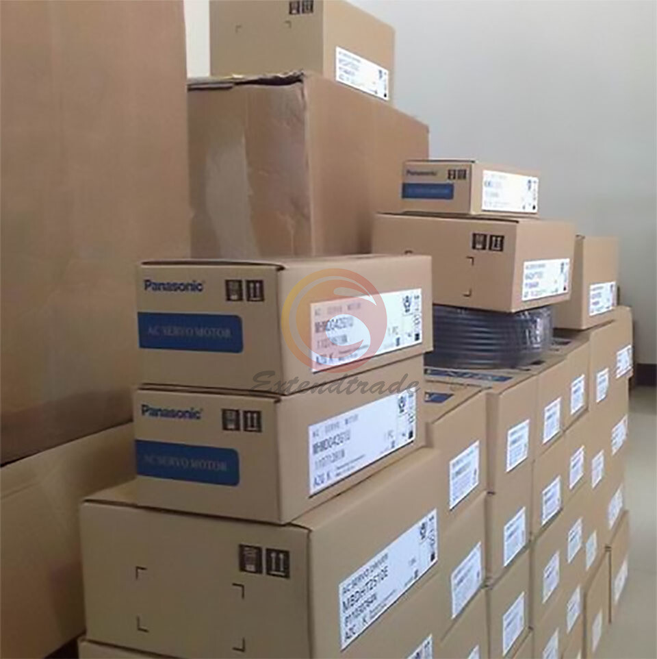 ONE NEW PANASONIC Servo Motor MSM3AZP2N