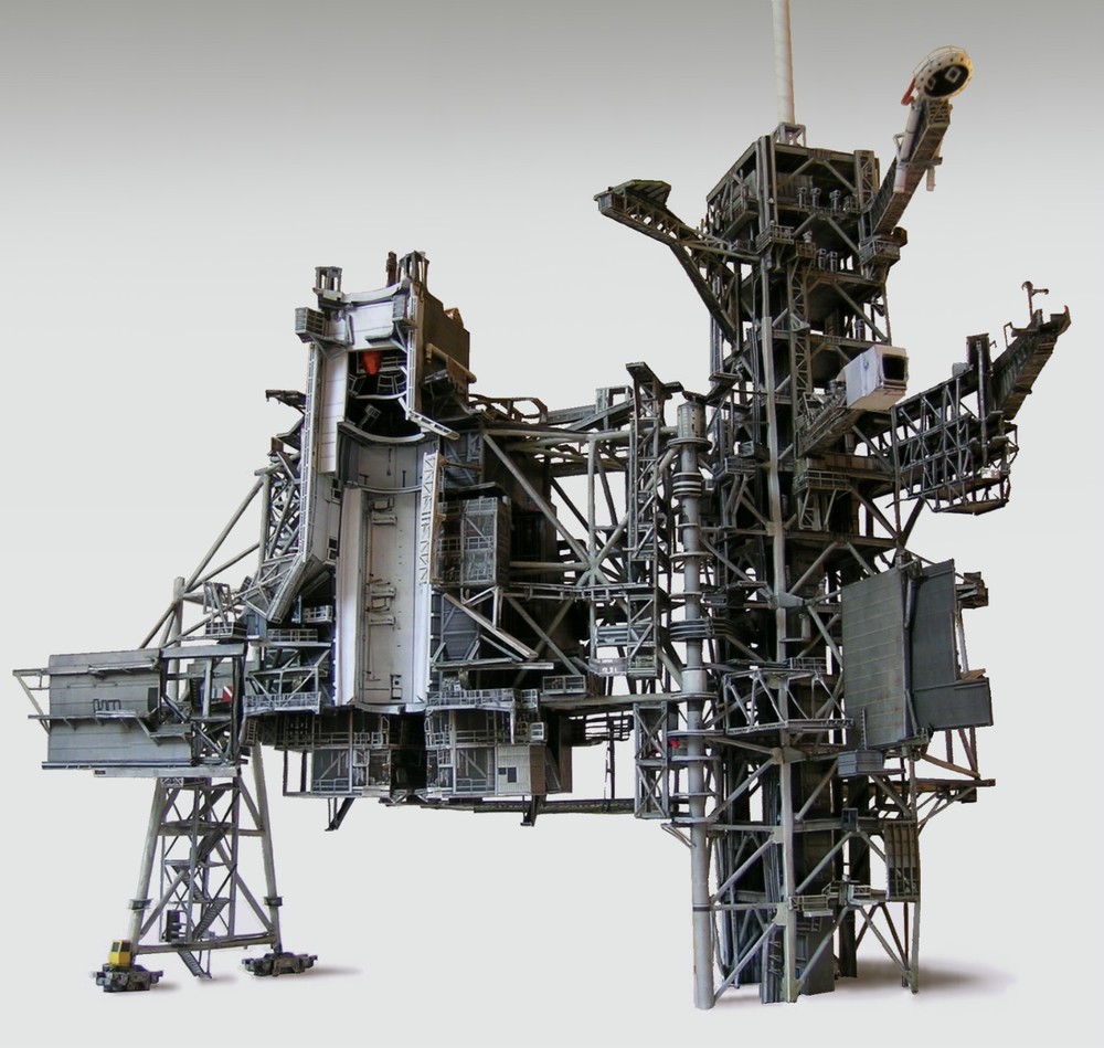 Space Shuttle Launch Pad Complex 39A 1:72 Craft Model Monogram w/Boosters READ