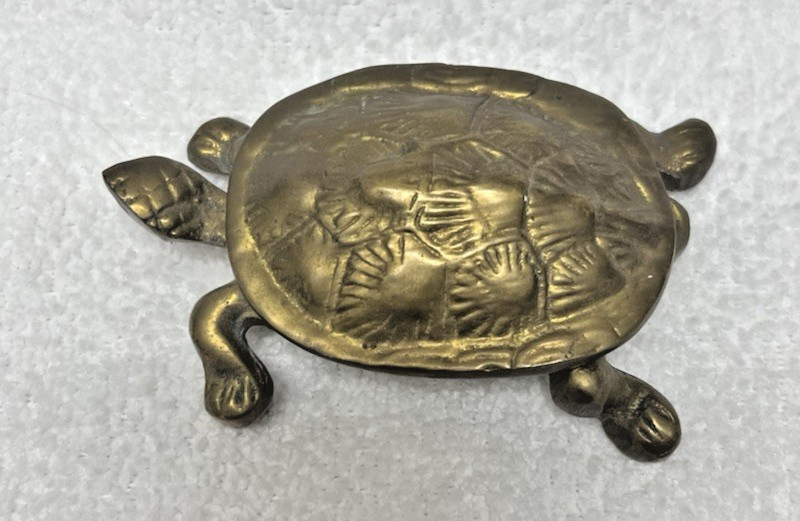 Vintage Solid Brass Turtle Box Hinged w Detailed Shell Back 3.5 x 2 Inch