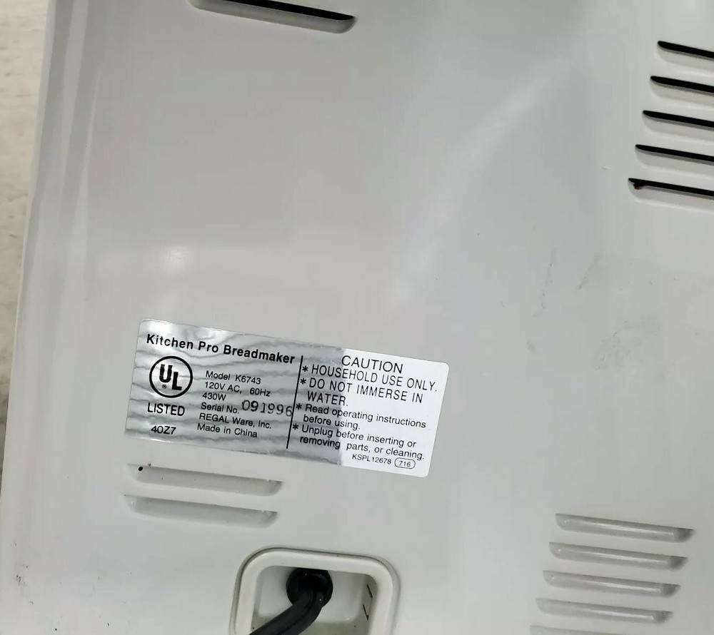 Regal Kitchen Pro Breadmaker K6743 Kitchen Appliance Auto Bread Machine - WORKS!