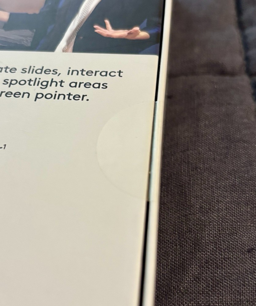 Logitech Spotlight Presentation Remote, Slate Newborn