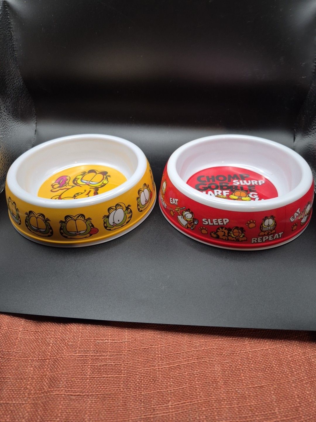 Set Of 2 Bowls -Nickelodeon Garfield Cat Food Bowls -Paws Inc-Plastic - NEW