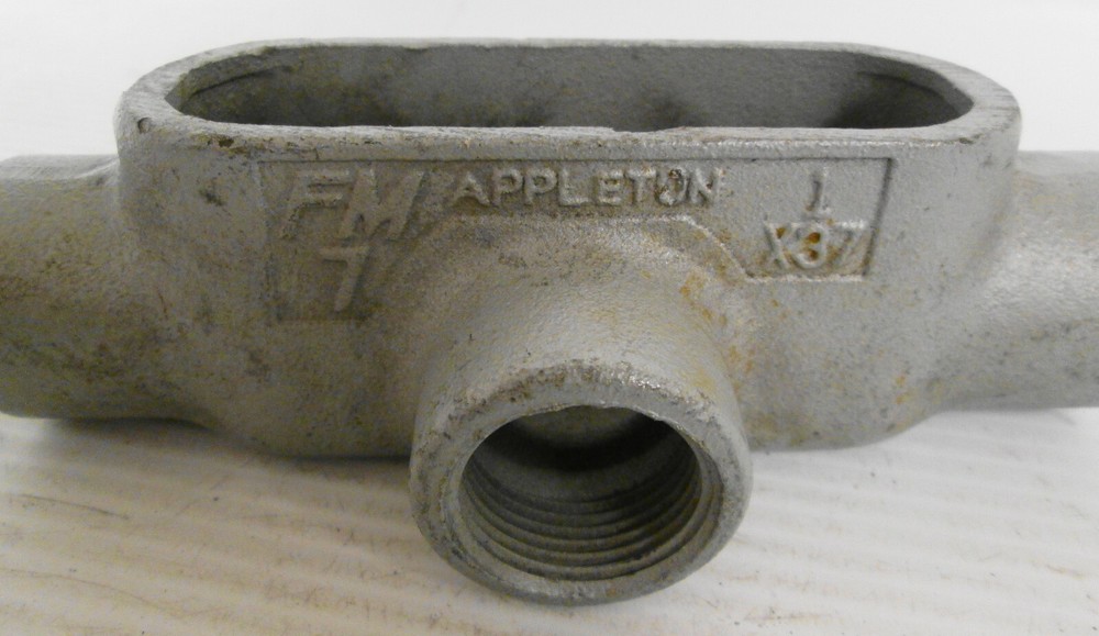 Appleton X37 Conduit Body Form 7 1"