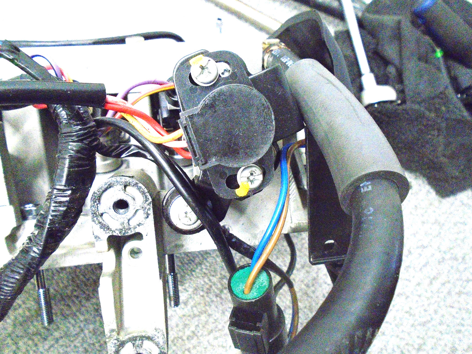 Yamaha OX66 2001-2005 150-250 Hp FUEL INJECTION NOZZLE ASSY 67H-13751-00-00