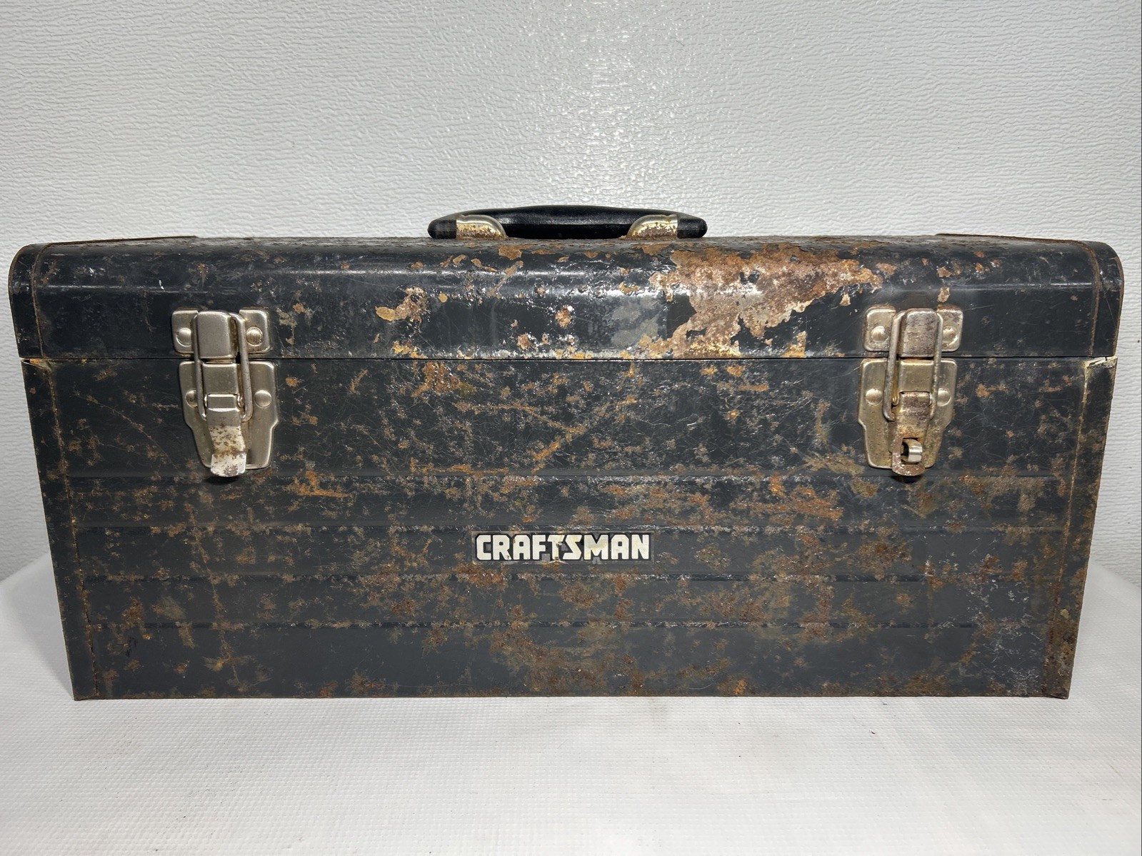 Vintage Sears Craftsman Gray Metal Tool Box Nice Patina 20”L x 8”W x 9"H w/Tray