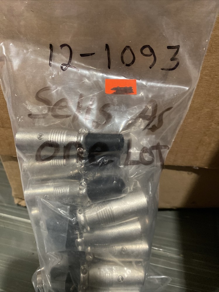 MALE MICROPHONE CONNECTOR 3 PIN